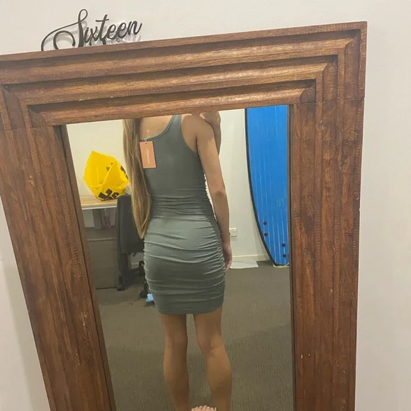 THATSSOFETCH KHAKI SCRUNCH DRESS - Picture 3 of 3